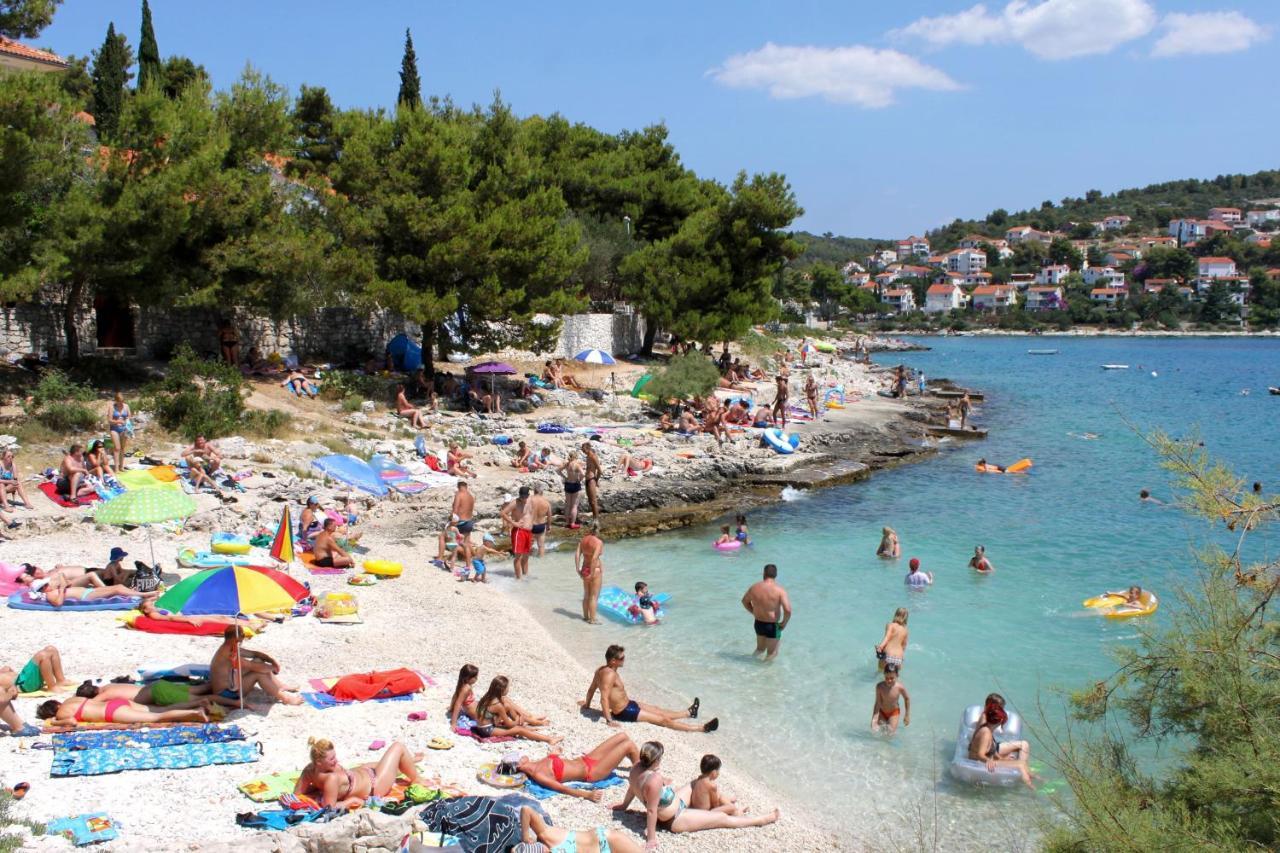 Apartments By The Sea Rastici, Ciovo - 11723 Trogir Bagian luar foto