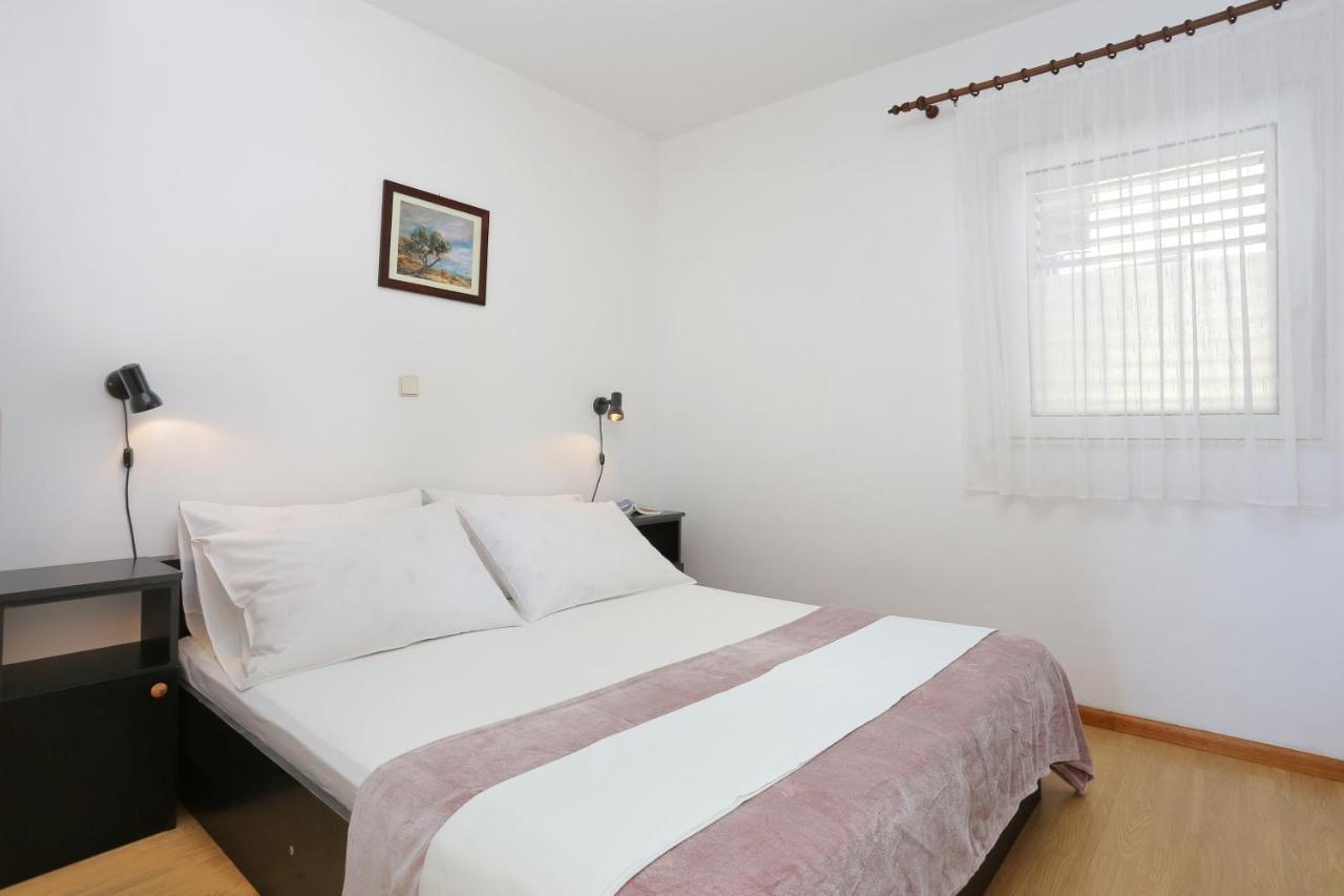 Apartments By The Sea Rastici, Ciovo - 11723 Trogir Bagian luar foto