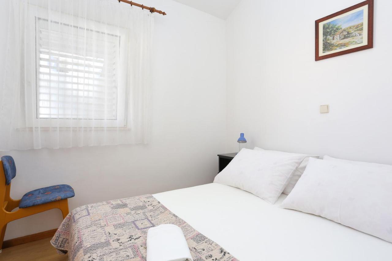 Apartments By The Sea Rastici, Ciovo - 11723 Trogir Bagian luar foto